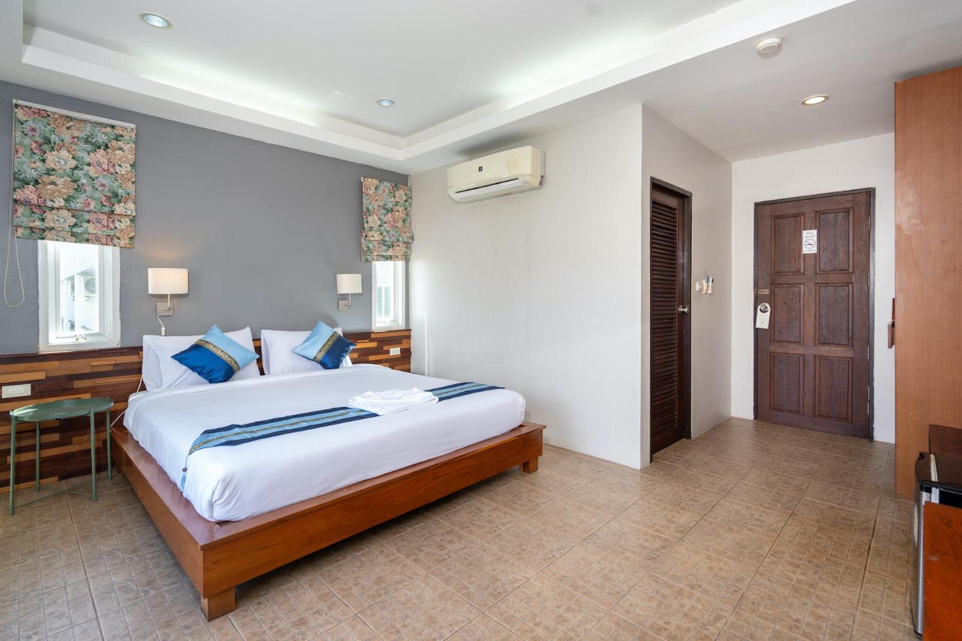 Memory 2 Hotel Phuket Bagian luar foto