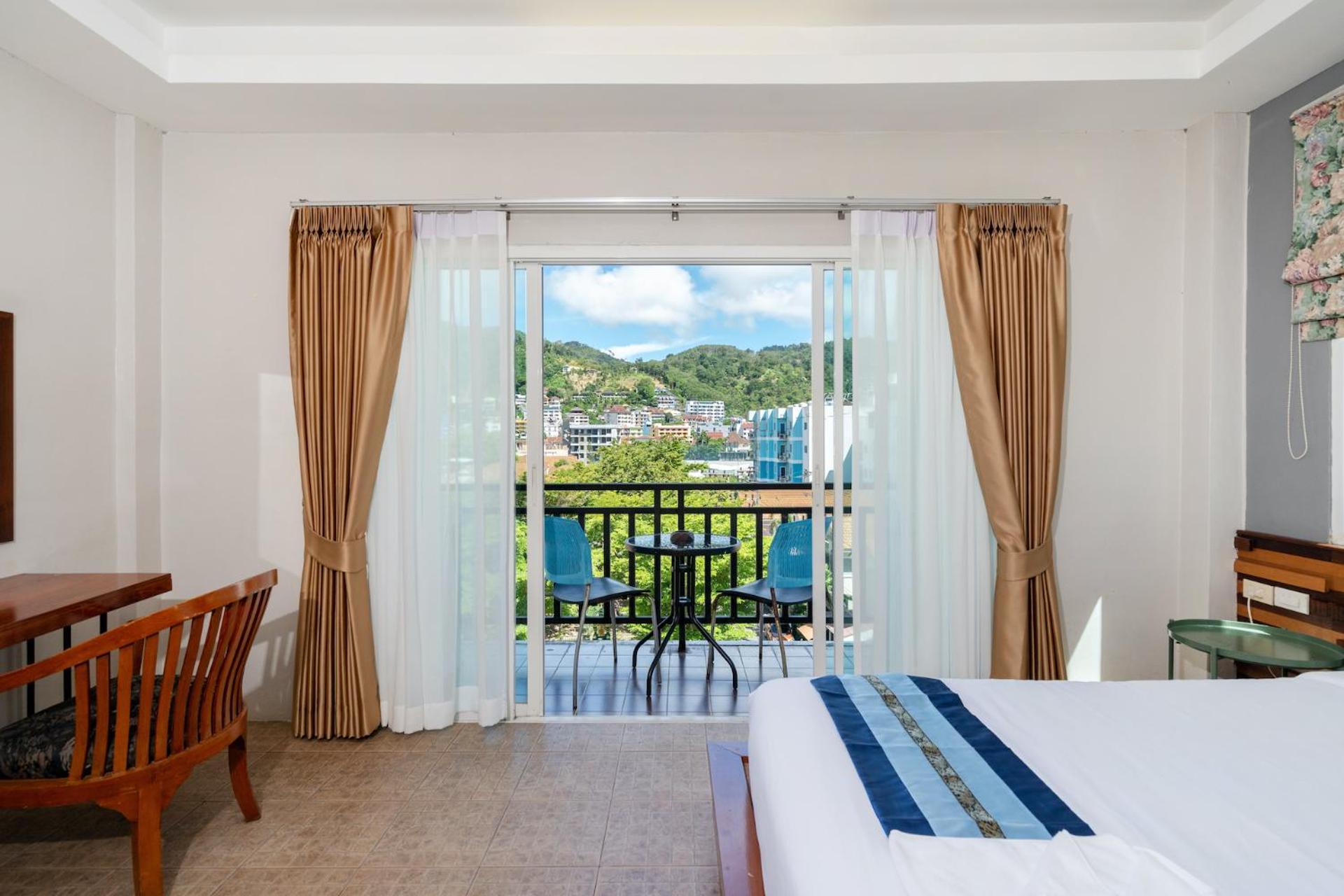 Memory 2 Hotel Phuket Bagian luar foto