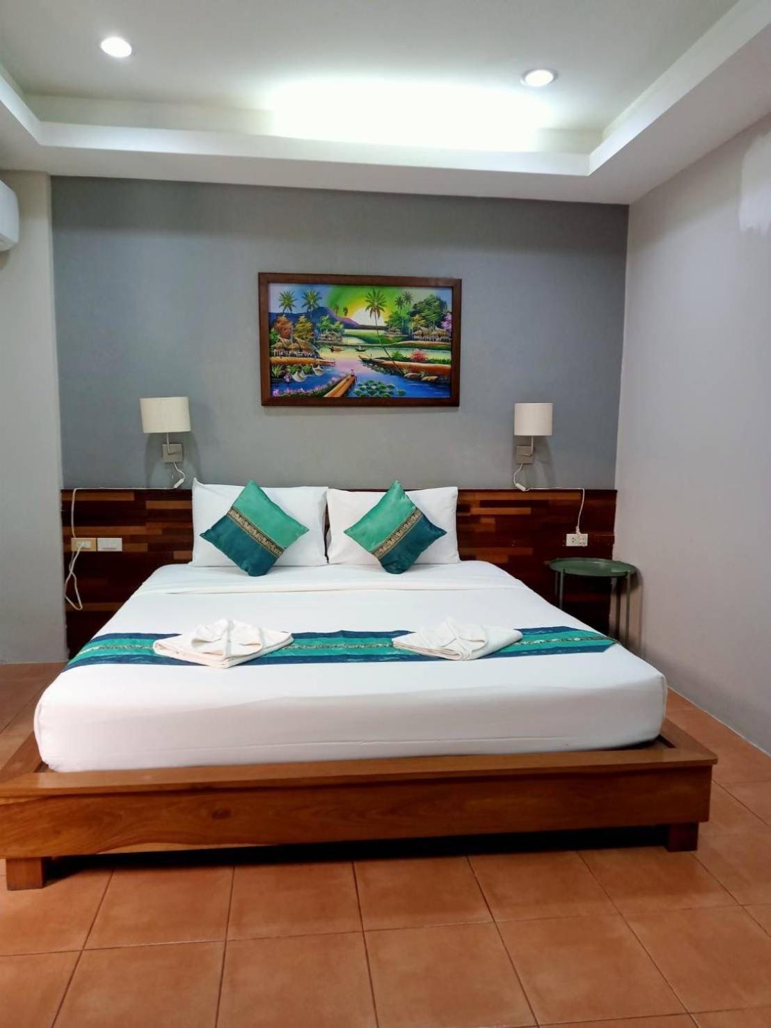 Memory 2 Hotel Phuket Bagian luar foto